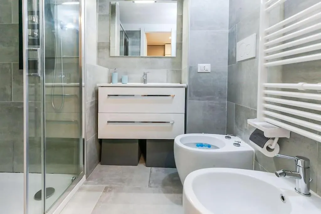 Appartamento Elegante Pied-A-Terre Stile & Comodita A Milano