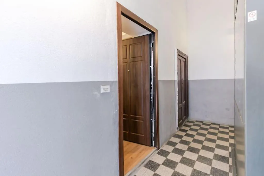 Elegante Pied-A-Terre Stile & Comodita A Milano アパート ミラノ
