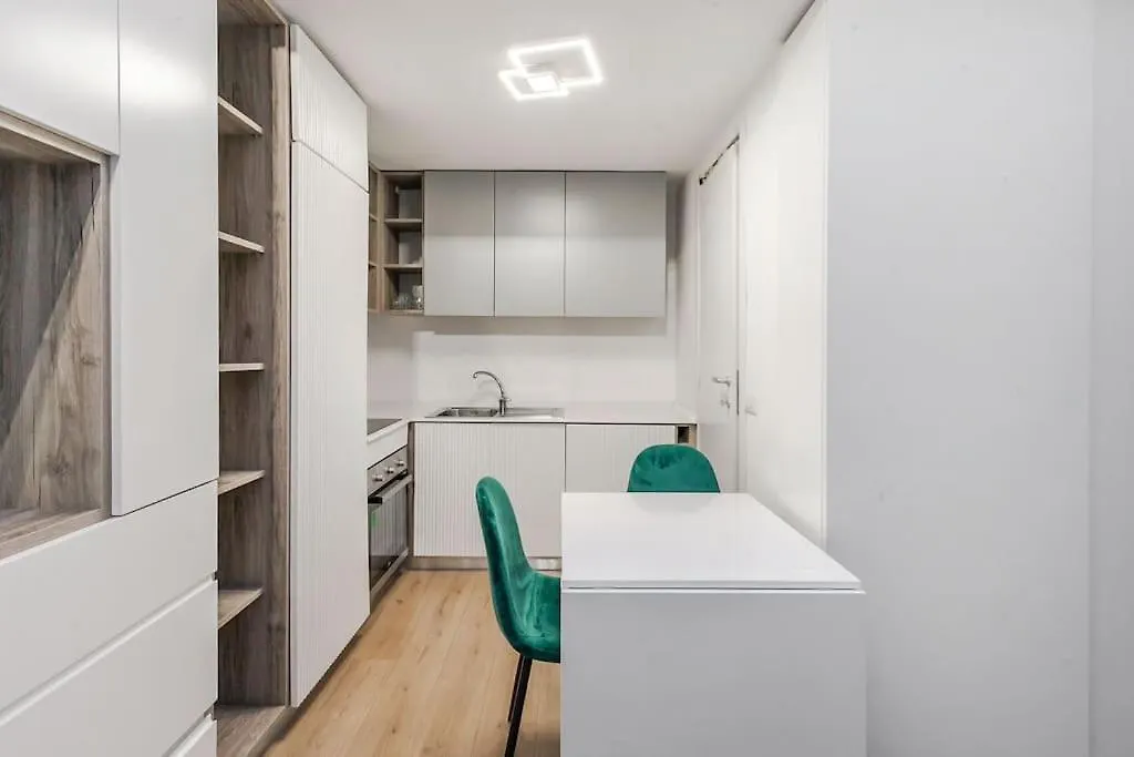 Elegante Pied-A-Terre Stile & Comodita A Milano 0*, ミラノ